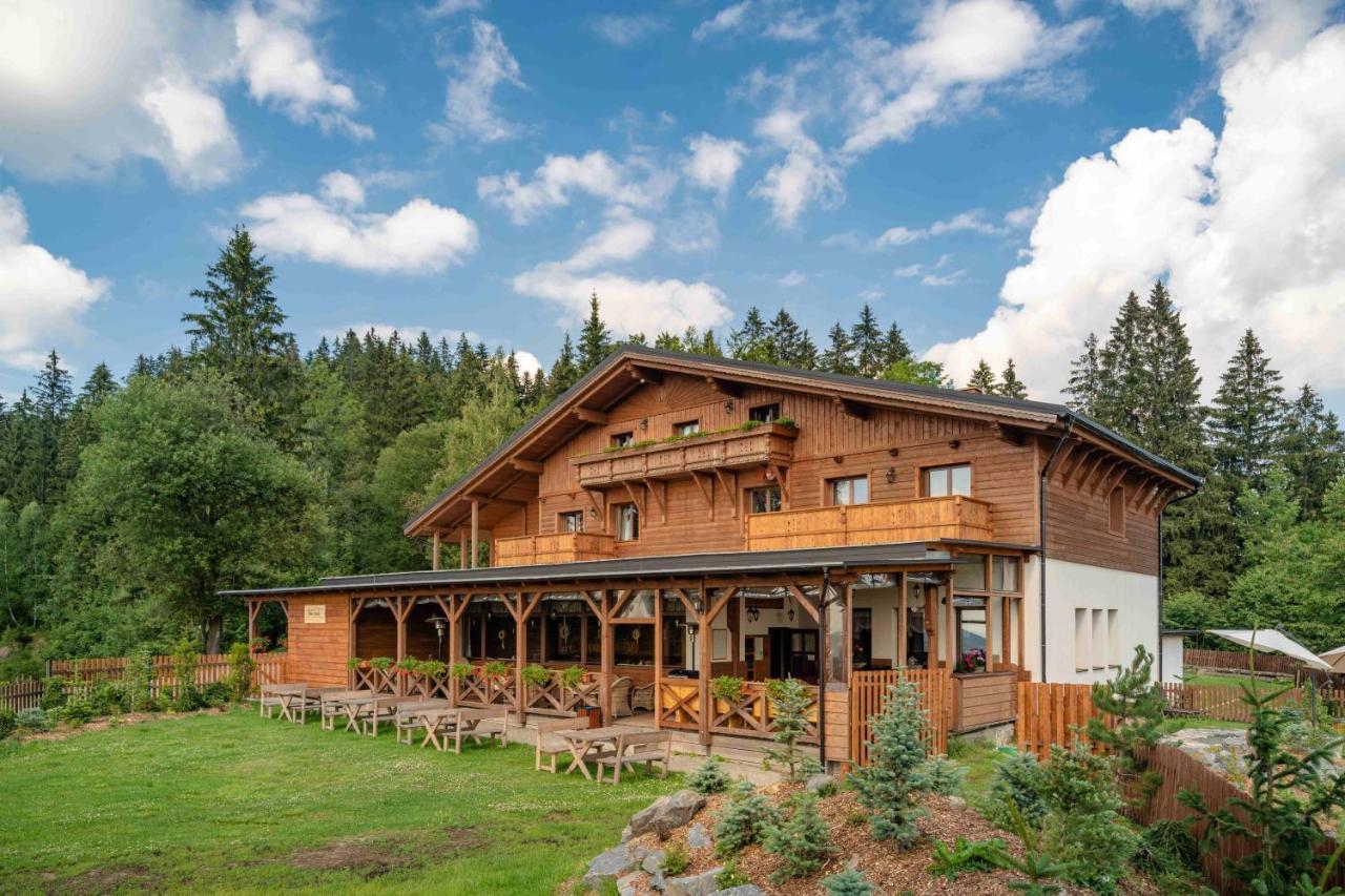Wellness Aparthotel Martinak Horní Bečva Екстериор снимка